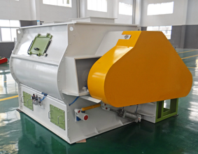 Large Capacity Livestock & Poultry Feed Mixer Machine